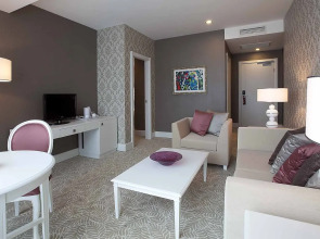 Отель Qafqaz Baku City Hotel and Residences