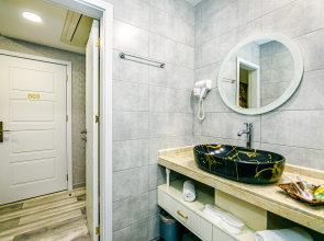 Отель Essam Deluxe