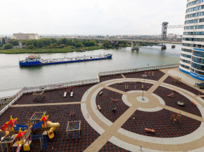 Апартаменты двухкомнатные LUX с видом на ДОН №10