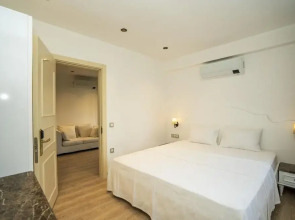 Апарт-отель Channel Suites