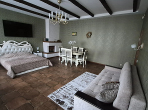 Viktoriya na Frunze Apartments