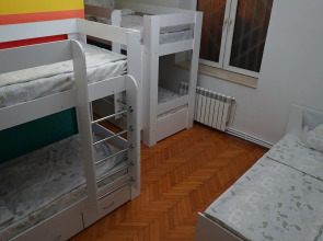 Хостел Happy Baku Hostel & Tours