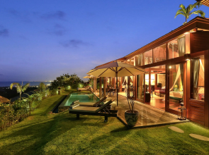Hidden Hills Villa