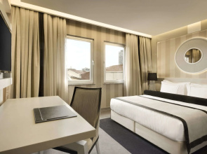 Ramada Hotel & Suites by Wyndham Istanbul Sisli
