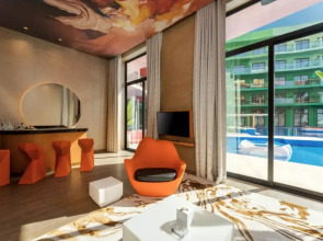 Отель Voco Dubai Monaco The Heart of Europe