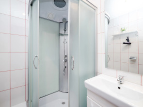 Апартаменты Жуковского 1/2/10 с2 (104)