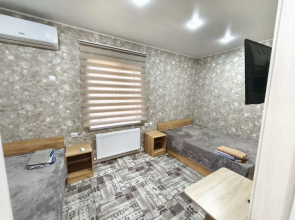 Uyutnaya Dvukhkomnatnaya na 50 let Oktyabrya Flat