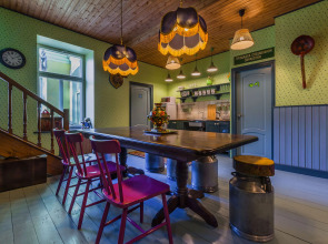 Меблированные комнаты У Дома Книги