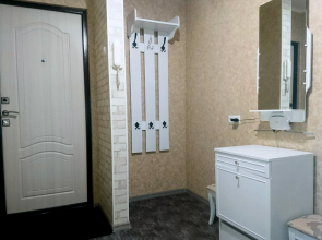 Na Sovetskoj Konstitutsii 7 Apartments