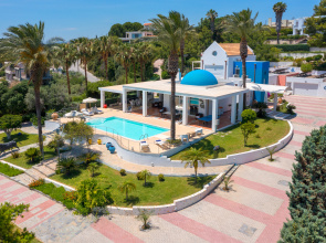 Grande Dame Villa
