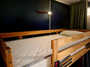 Хостел Гости