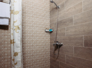 Отель Гостиничный комплекс Family Pride Inn