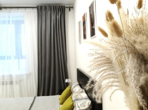 Studiya na Novo-Sadovoy Flat