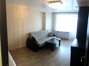 Апартаменты 1 Яр-сутки на Угличской 3