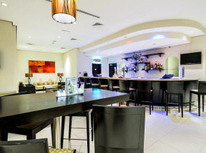 Holiday Inn Express | Dubai Internet City, an IHG Hotel