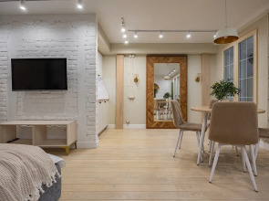 Апартаменты в Центре на Невзоровых 7 Сова-Дом