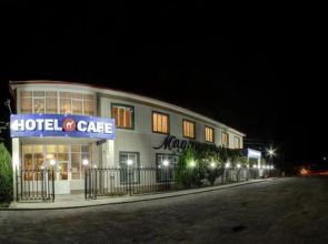 Madanur Hotel