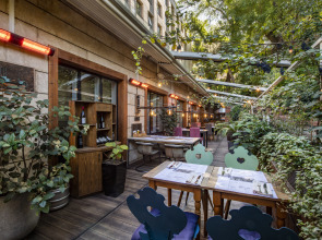 Отель Mercure Tbilisi Old Town