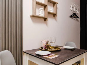 Апартаменты Жуковского 1/2/10 с2 (104)