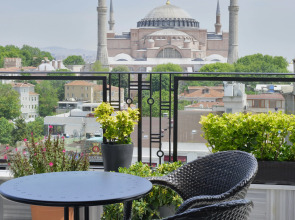 Отель Agora Life