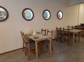 Яхт-клуб Кайрос