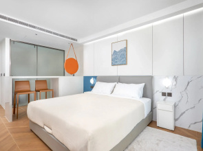 Sunshine Studio E203 Apartments