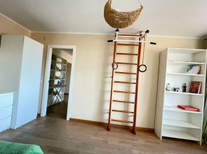 Апартаменты Просторные с 3 спальнями и большой столовой