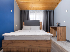 Отель Максим Парк-Лоо