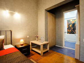 Отель Toma's House