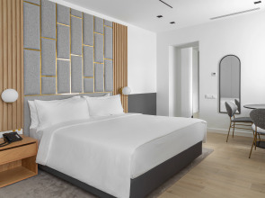 The Basilian Minsk hotel, Curio Collection by Hilton