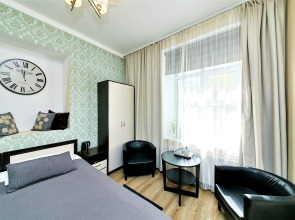 Отель Априори