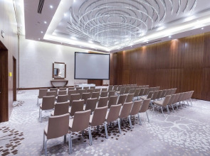 Отель Ренессанс Минск Конгресс и СПА Центр