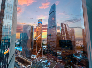 Апартаменты Sky City Moscow LUX Студия с большим окном с видом на все башни и город!
