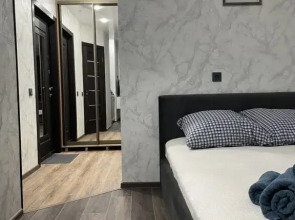 Атмосферная студия с большими окнами с комфортом разместит от двух человек, до 4-х человек от Уют и Комфорт НН