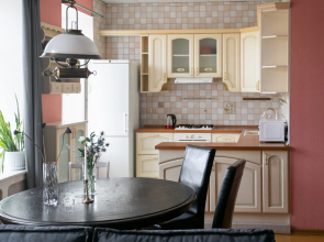 Апартаменты четырёхкомнатные в центре города