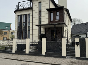 Royal Lake Guest House