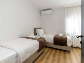 Отель BayMari Suites City Life