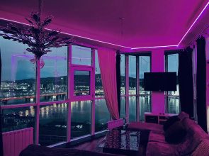 S Vidom Na Yenisey Apartments