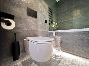 Апартаменты УHИKAЛЬНAЯ СTУДИЯ С МИНИ-БАСCЕЙHОМ НA ДВOИХ!