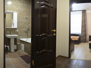 Отель Корона