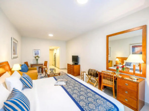 Golden Sands Hotel Apartments