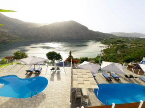 Lake View Suites Hotel