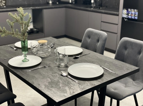 Квартира Двухкомнатный Лофт с Панорамным Видом на Город и Парк