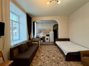 Studiya V Ishime U Vokzala 42 M² Flat
