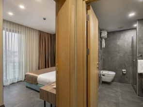 Отель Rodinn Park