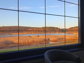 Private House 1 with Lake Kirkkolampi View and Private Sauna