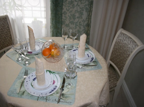 Меблированные комнаты  Серебряная лошадь