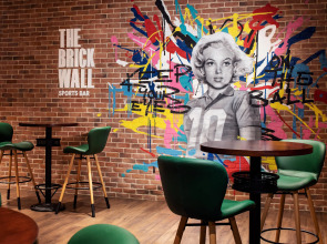 Holiday Inn Express Dubai Jumeirah an IHG Hotel