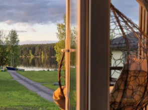 Timyyan - Shikapnaya Lokatsiya s Rockoshnym Vidom Na Ozero Private house