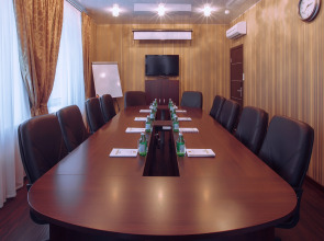 Отель Реавиль